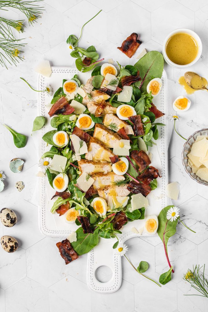 ensalada-pollo-bacon-parmesano